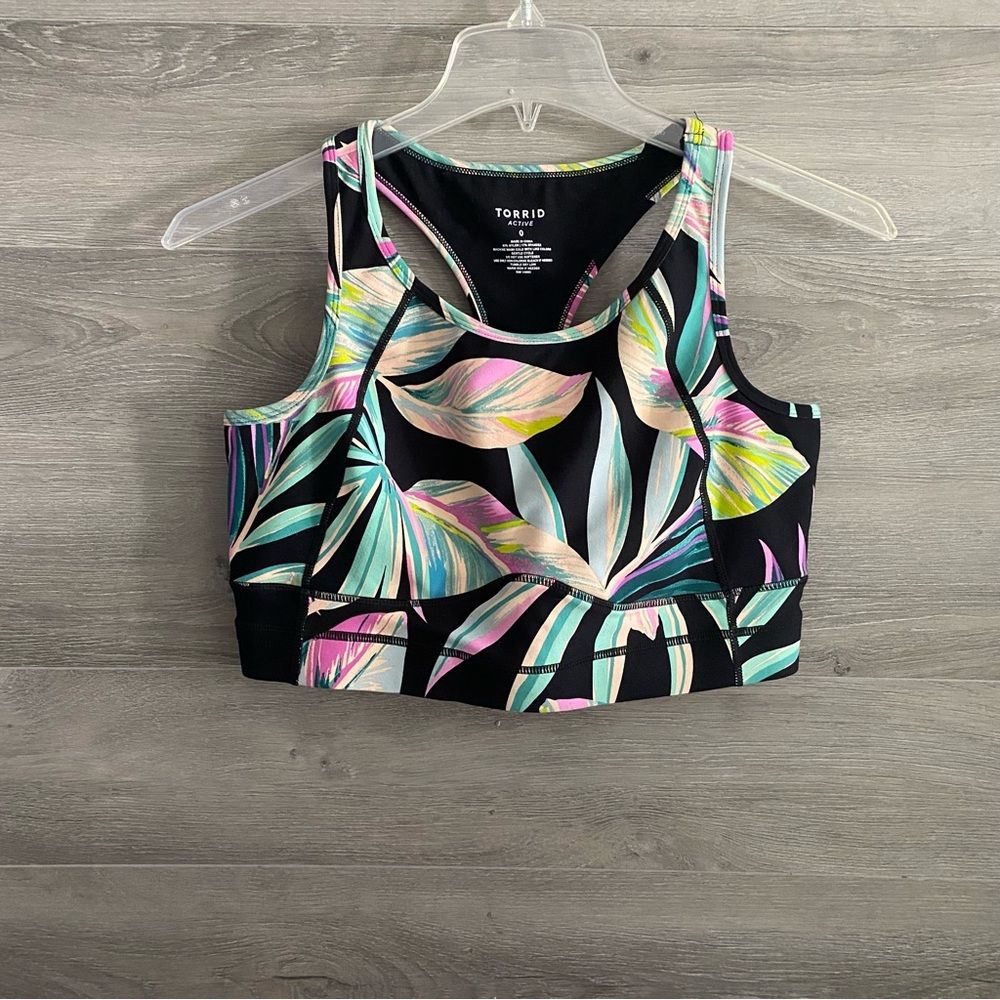 Torrid Black Multicolor Leaf Print Sports Bra